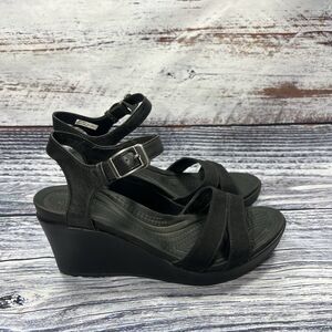 Crocs Leigh II Cross Strap Black Leather Wedge Sandals Women’s Size 8